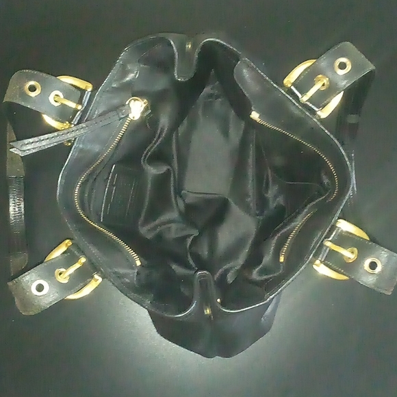 Coach - Picture 2 of 6